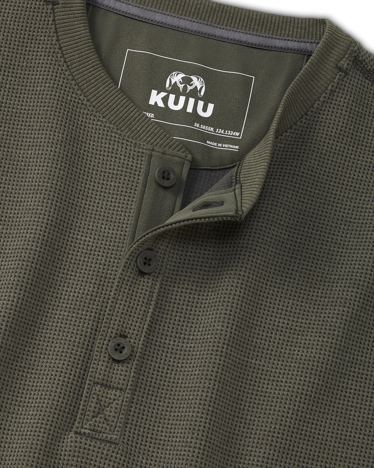 Front detailed View of Canyon Waffle Henley in Ash Brown, Highlighting Snap Closure