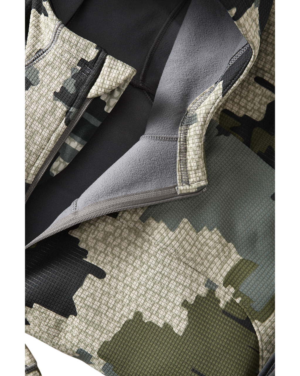 Detail of collar area and inside fleece fabric on Peloton 240 Full Zip in Verde Camouflage