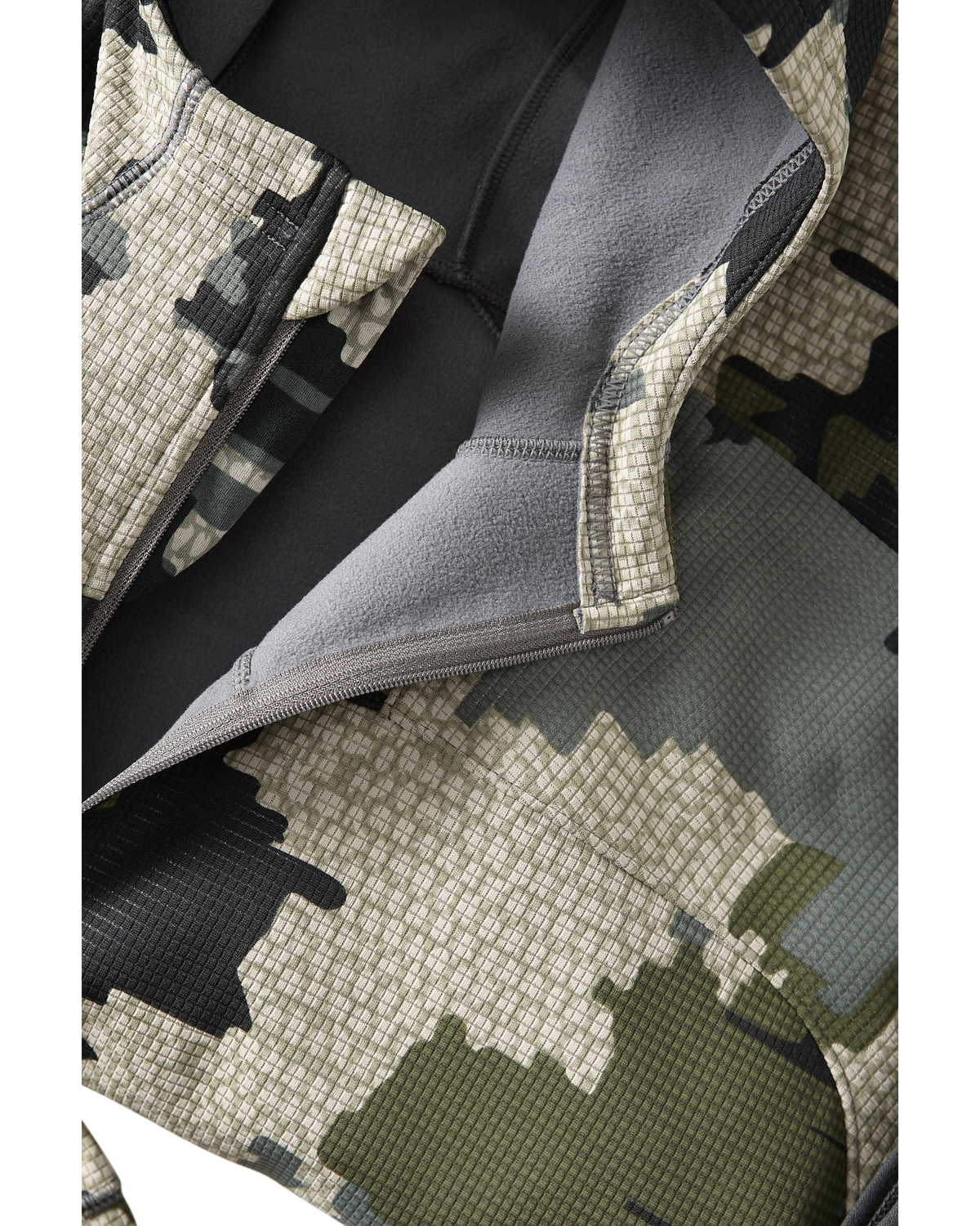 Detail of collar area and inside fleece fabric on Peloton 240 Full Zip in Verde Camouflage