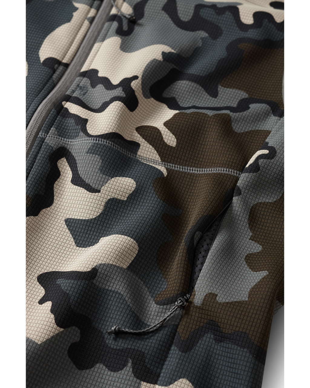 Detail of fabric and zippered hand pocket on Peloton 240 Vest in Vias Camouflage