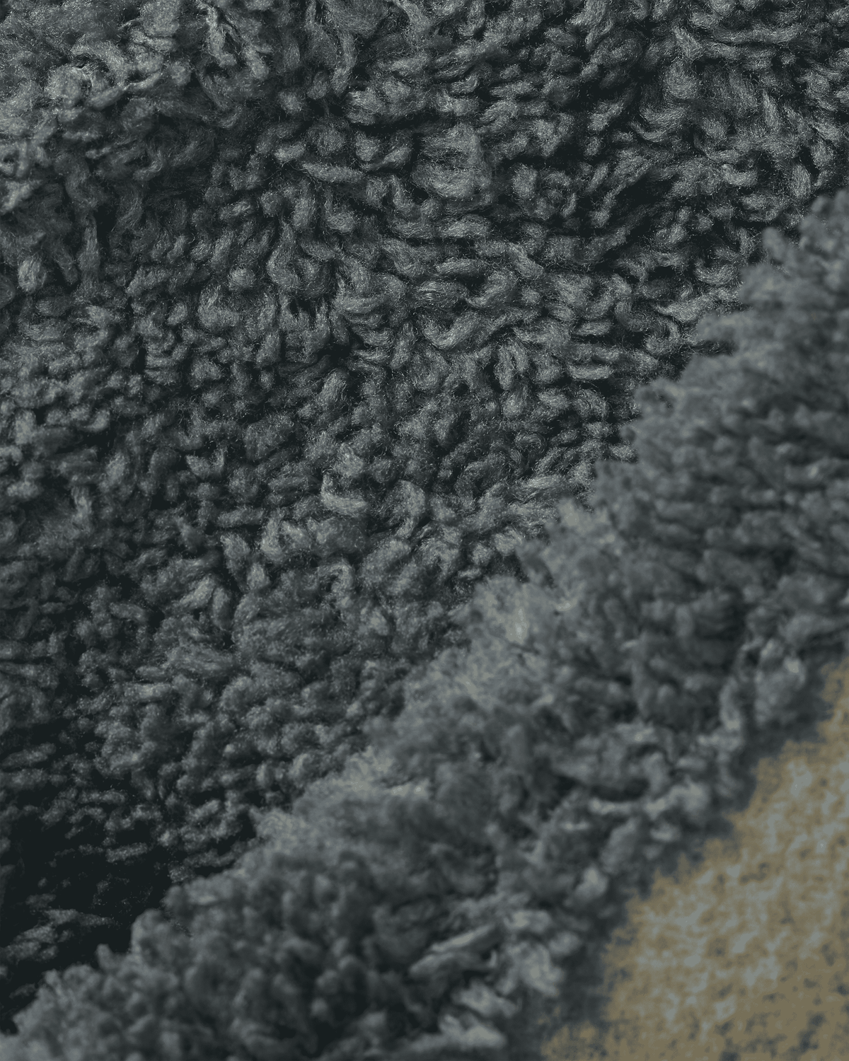 Detail interioir fabric on KUIU Proximity Neck Gaiter in Valo Camouflage