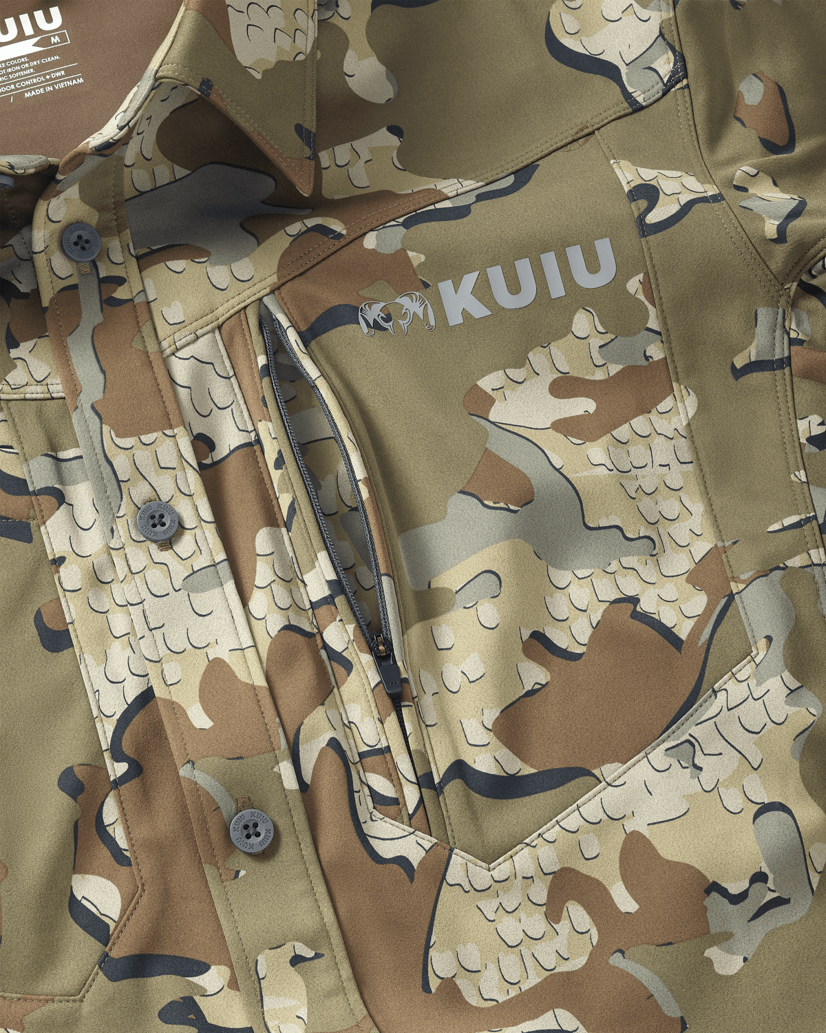 Close-up view of front left chest zippered pocket on Encounter LT Shirt in Valo Camouflage