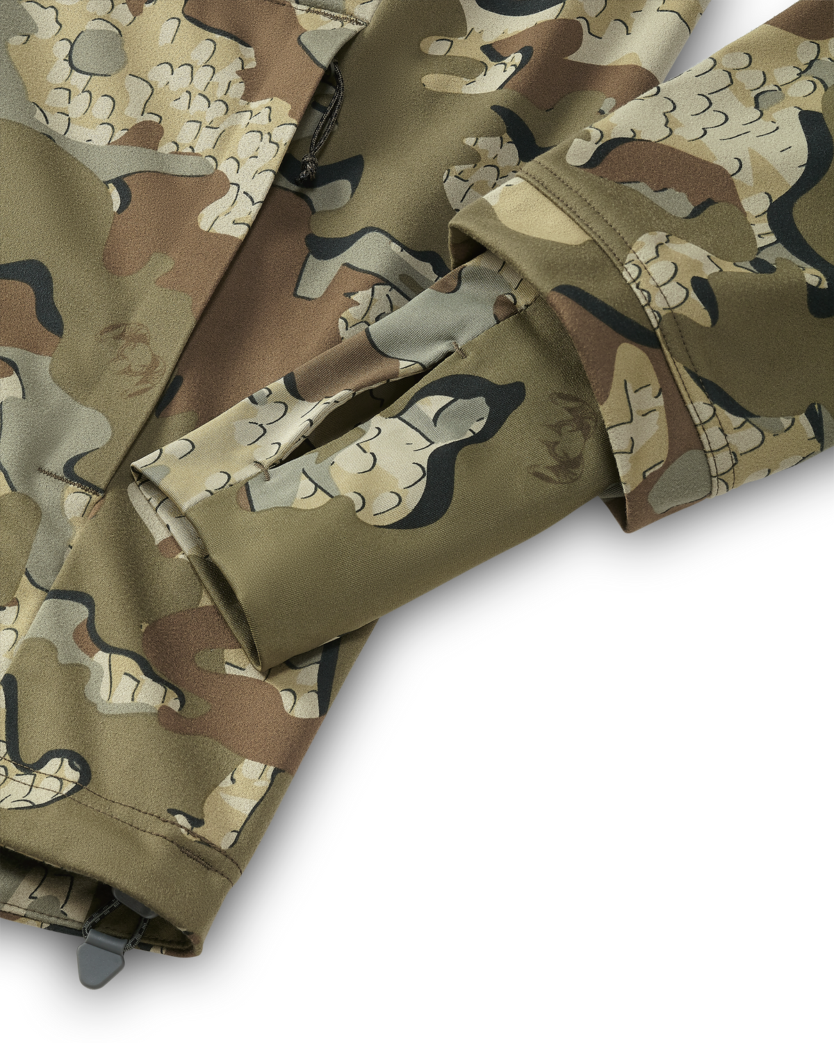 Detail of gasket wrist cuffs with thumbholes on the Drawpoint Hoodie in Valo camouflage.