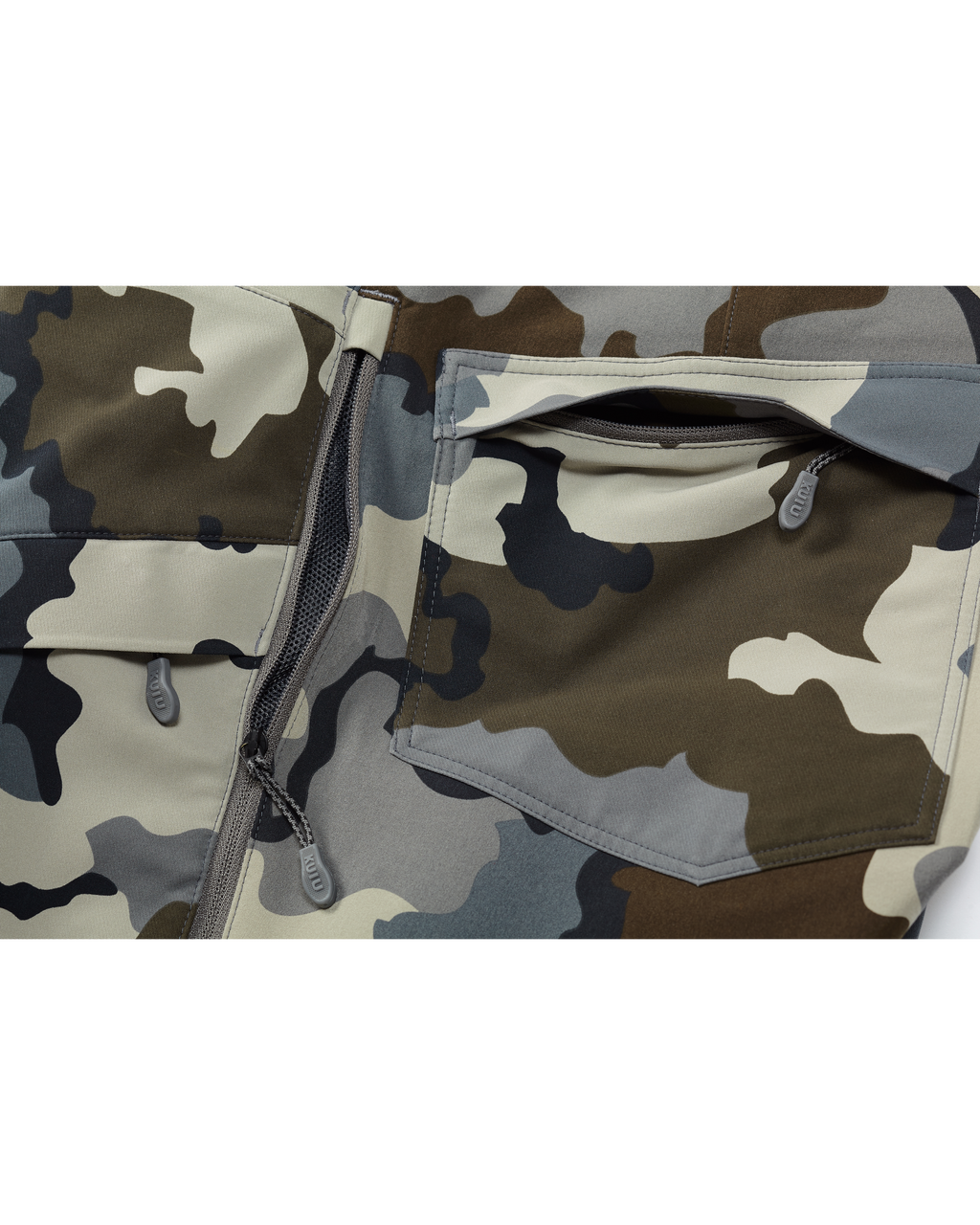 Zoomed in detail Talus Hybrid Pant in Vias Camouflage showcasing the hip vent and pocketing