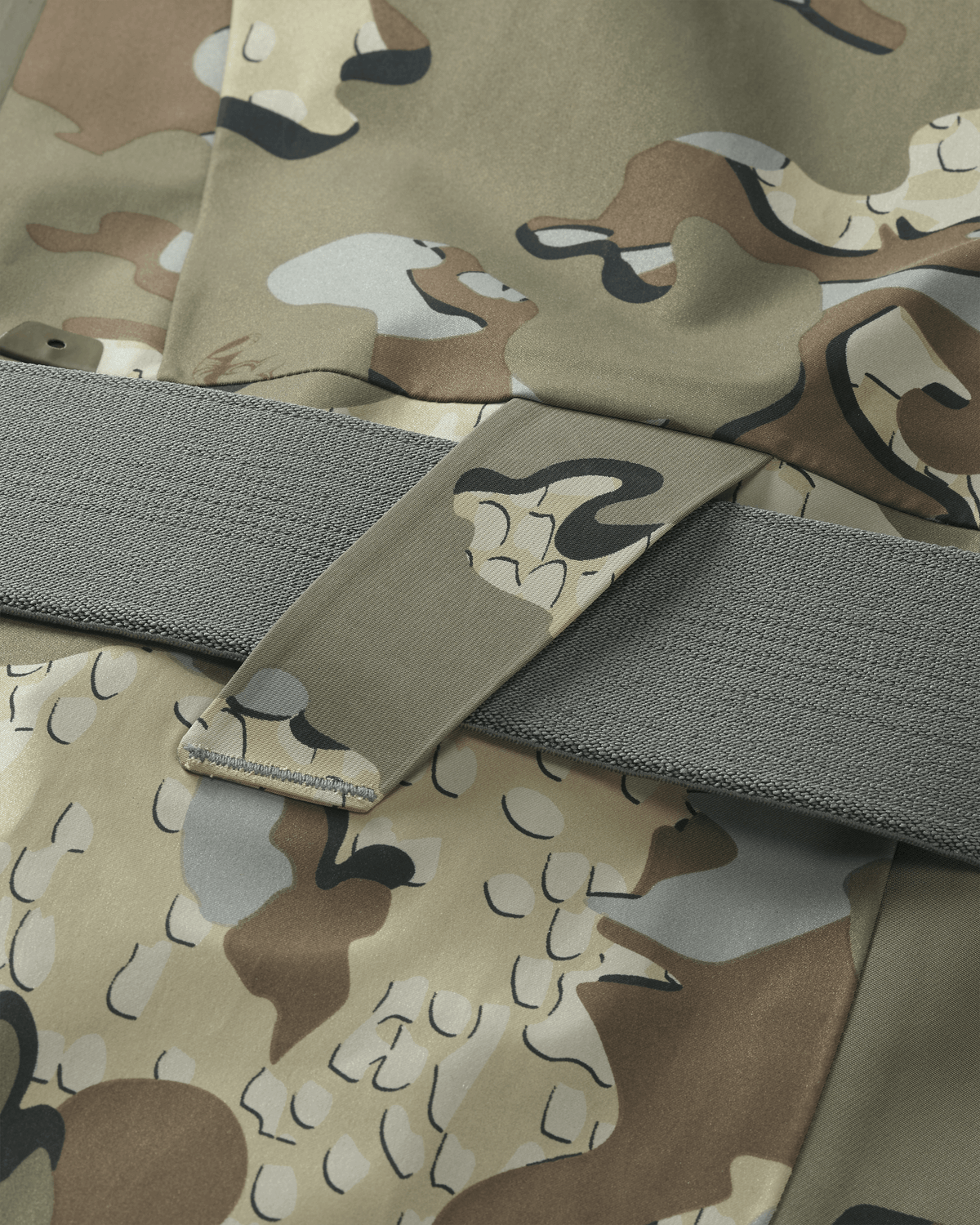 Belt Loops on HD Flex Waders in Valo Camouflage Highlighting the Belt and Cinch System