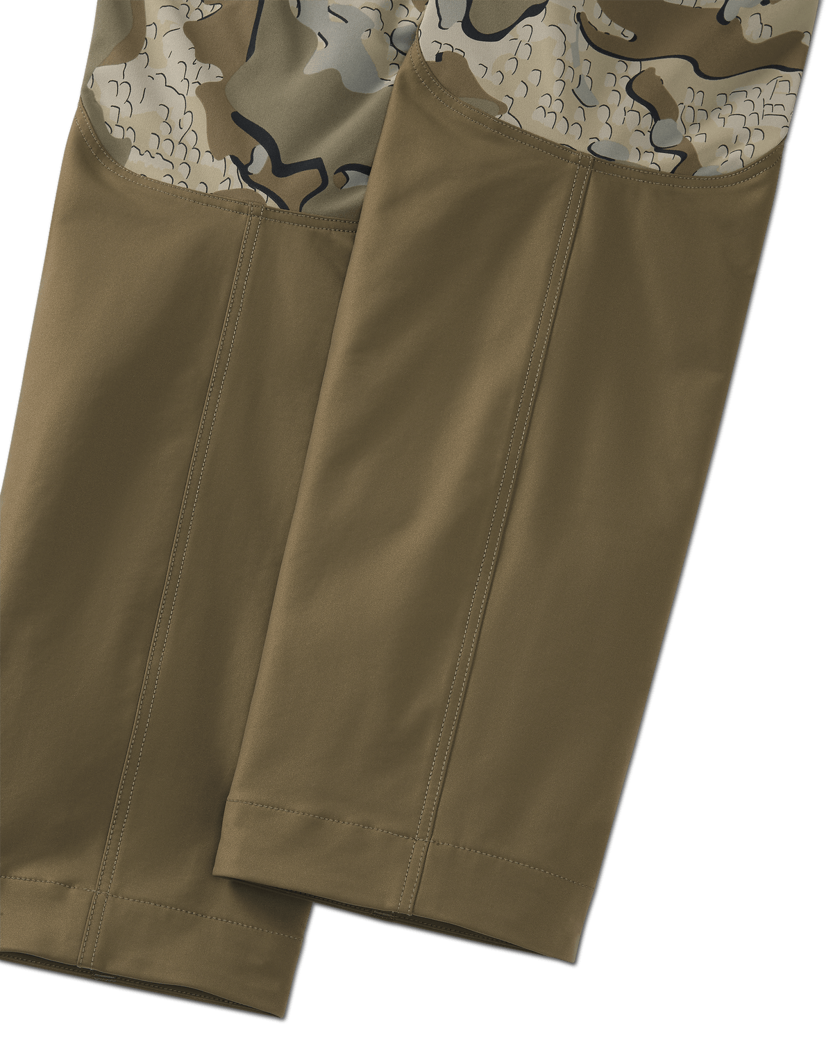 Rear leg reinforced paneling and seam on Women's PRO Brush Pant in Valo Camouflage