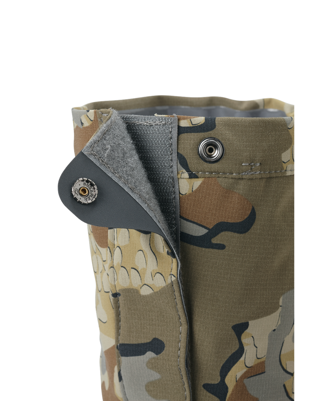 Metal Snap Button at Top Closure of the Kutana Storm Gaiters in Valo Camouflage