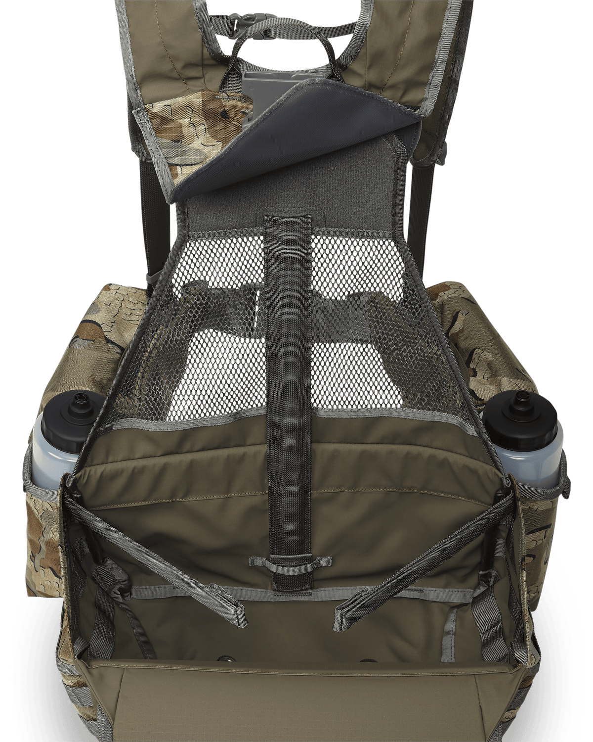 Adjustable back panel yoke on the Upland Field Vest in Valo Camouflage