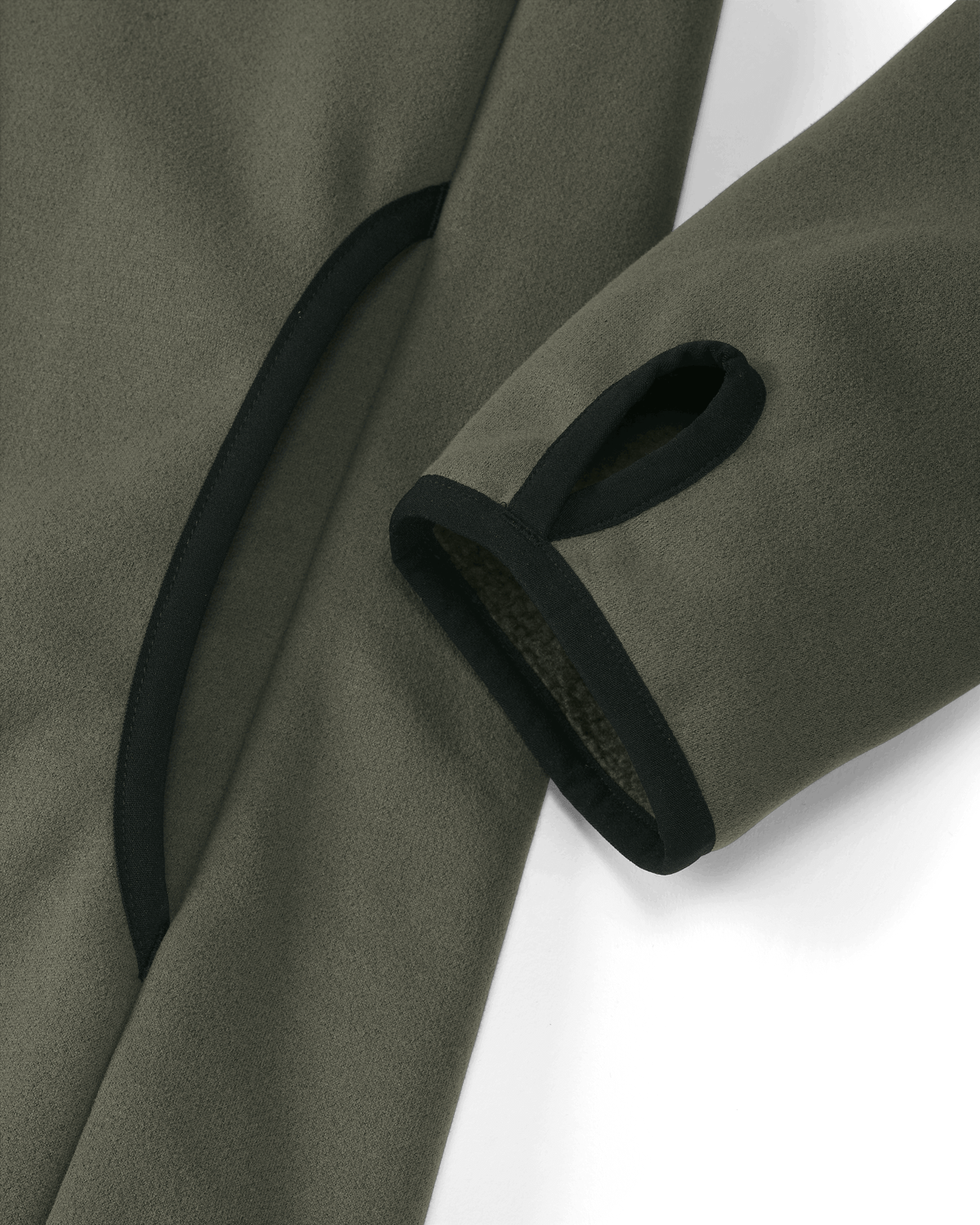 Front of StrongFleece 290 WF Full Zip in Ash Brown Highlighting Thumbholes for Added Coverage and Streamlined Layering
