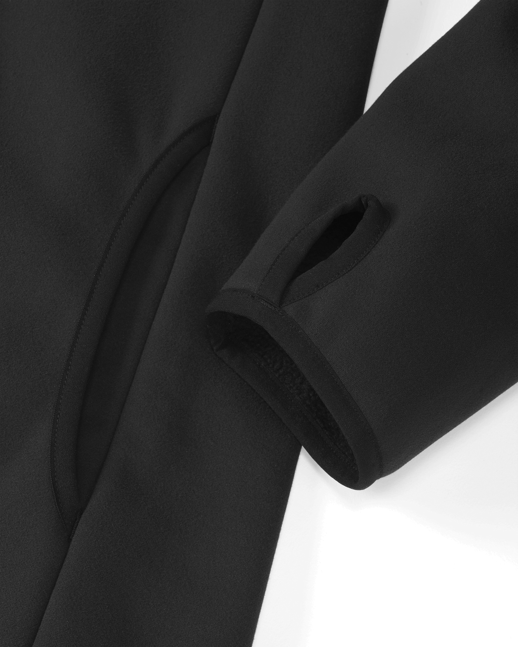 Front of StrongFleece 290 WF Full Zip in Black Highlighting Thumbholes for Added Coverage and Streamlined Layering