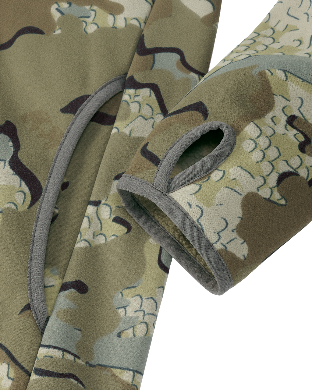 Front of StrongFleece 290 WF Full Zip in Valo Camouflage, Highlighting Thumbholes for Added Coverage and Streamlined Layering