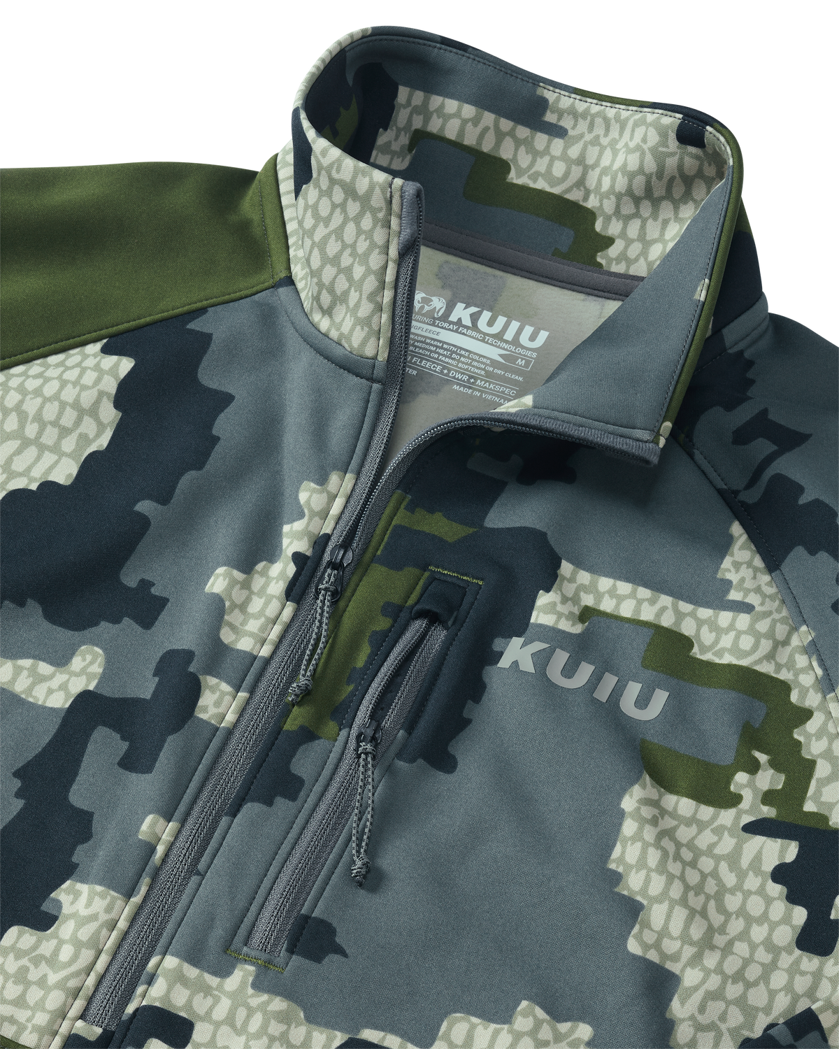 Front half zipper and zippered chest pocket for Women's StrongFleece 190 Zip-T in Verde Camouflage