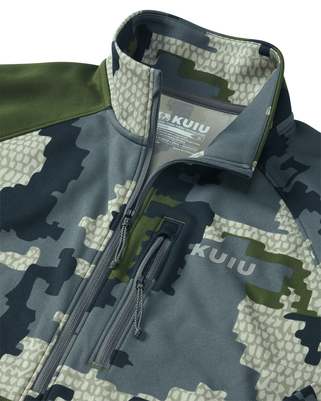 Front half zipper and zippered chest pocket for Women's StrongFleece 190 Zip-T in Verde Camouflage