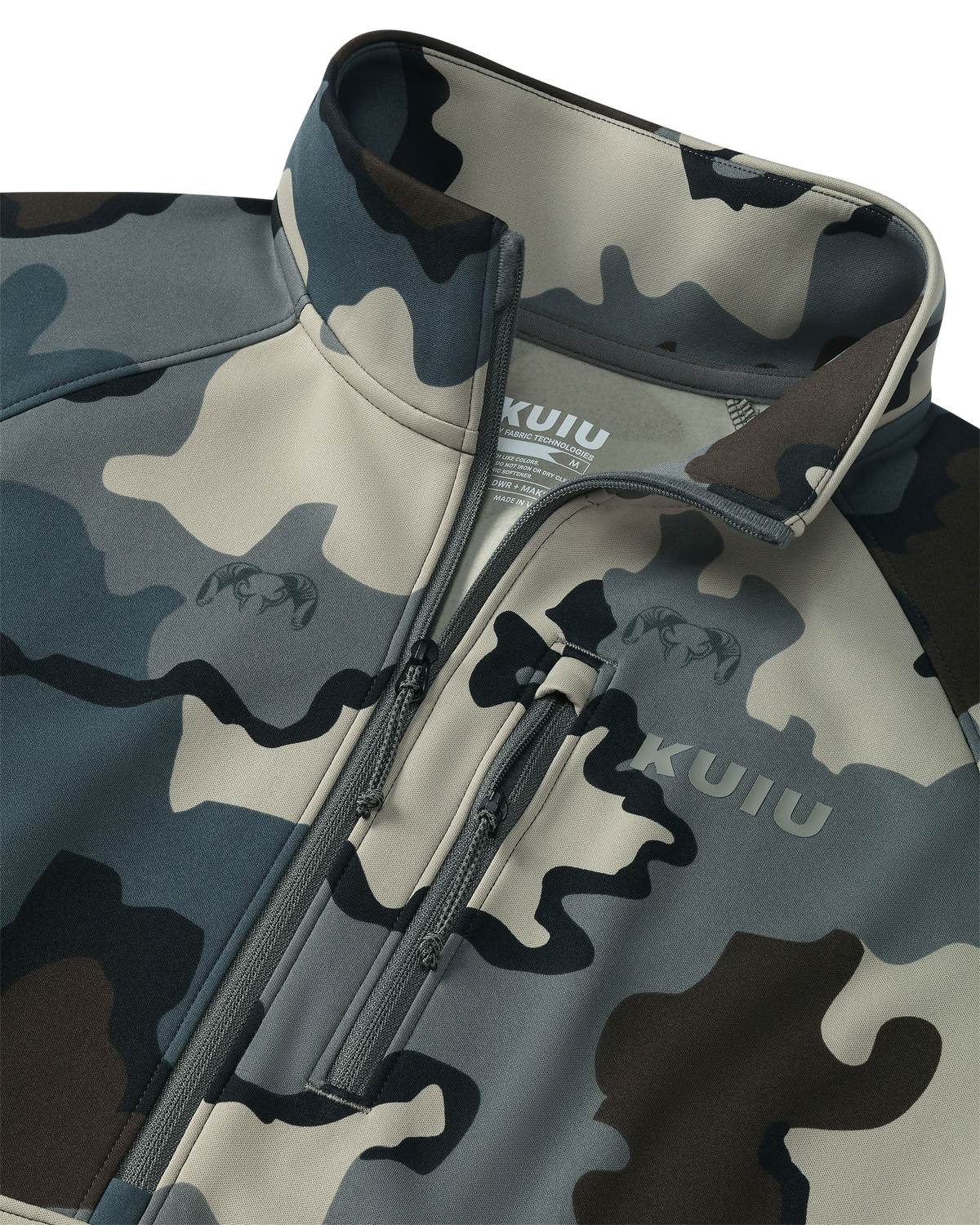 Front half zipper and zippered chest pocket for Women's StrongFleece 190 Zip-T in Vias Camouflage
