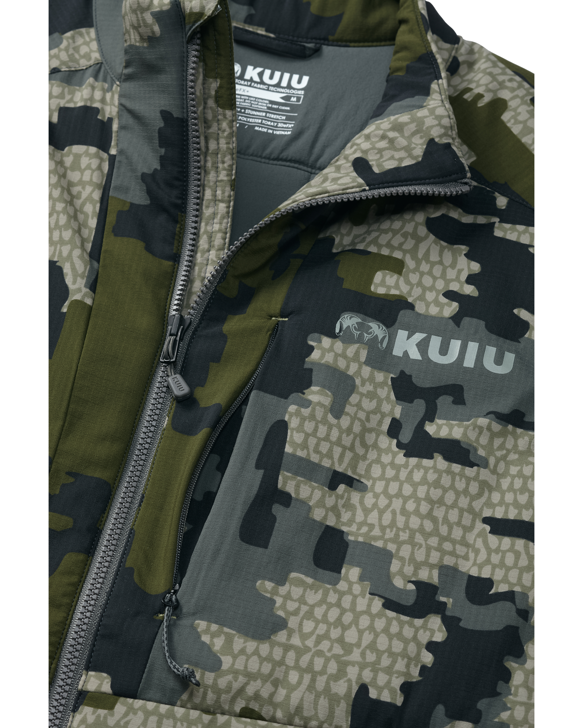 Detail of chest pocket with zipper open onKenai Vest in Verde Camouflage