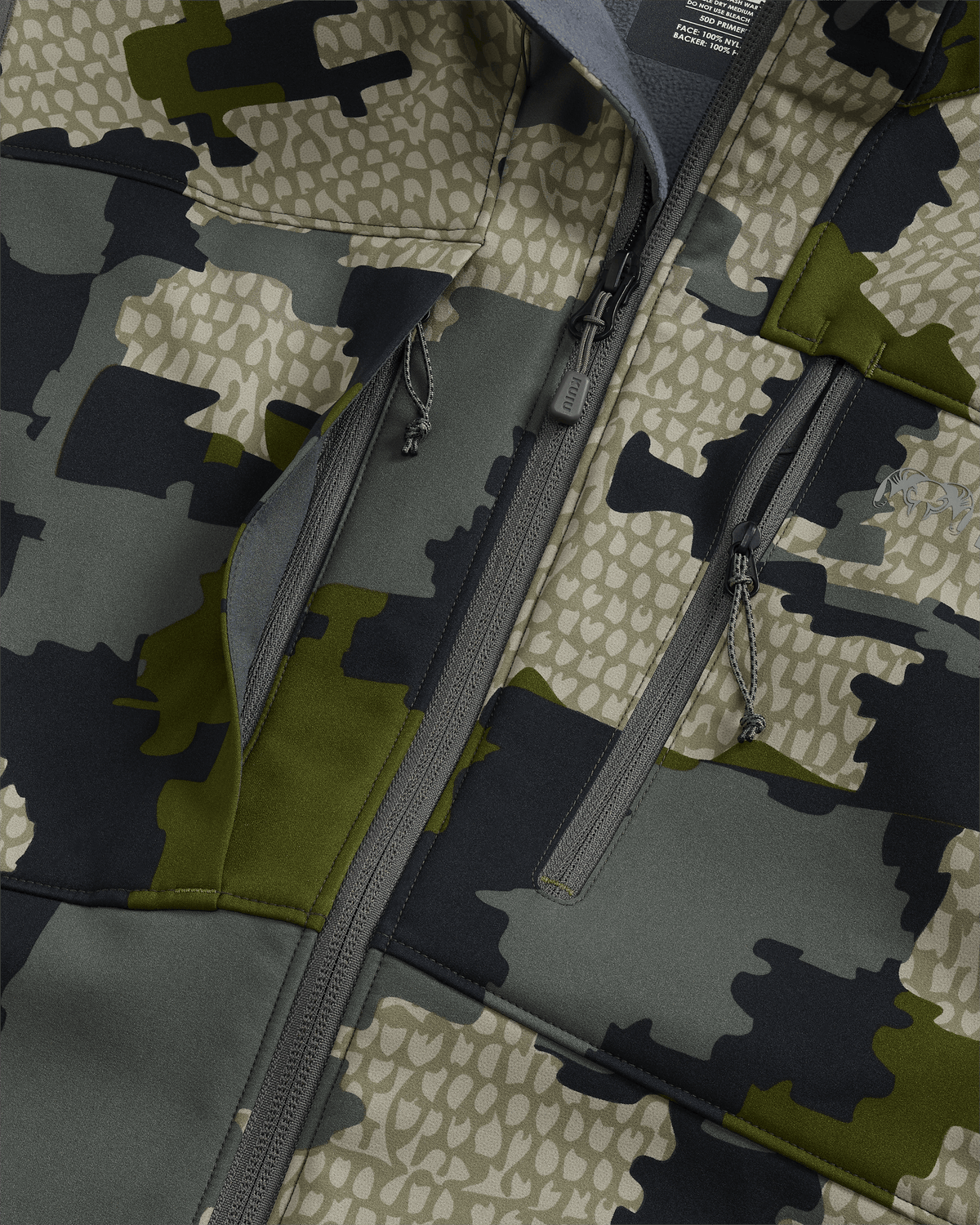 Front of Guide PRO Vest in Verde Camouflage Highlighting YKK Zippered Chest Pockets