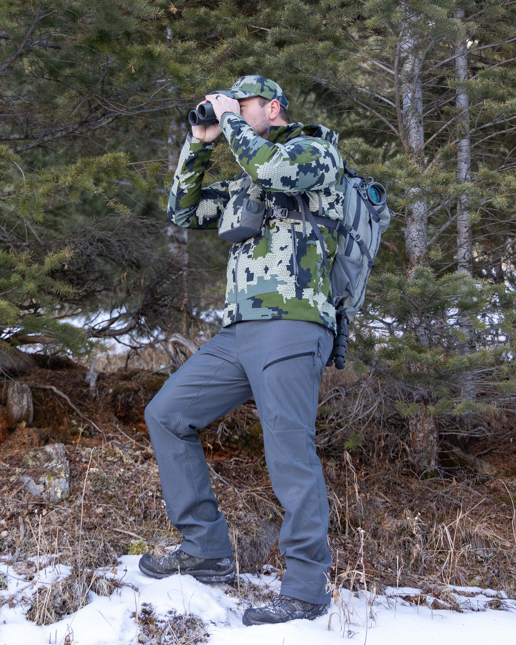YKK Zippered Cargo Pocket of the Guide PRO Pants in Gunmetal Grey