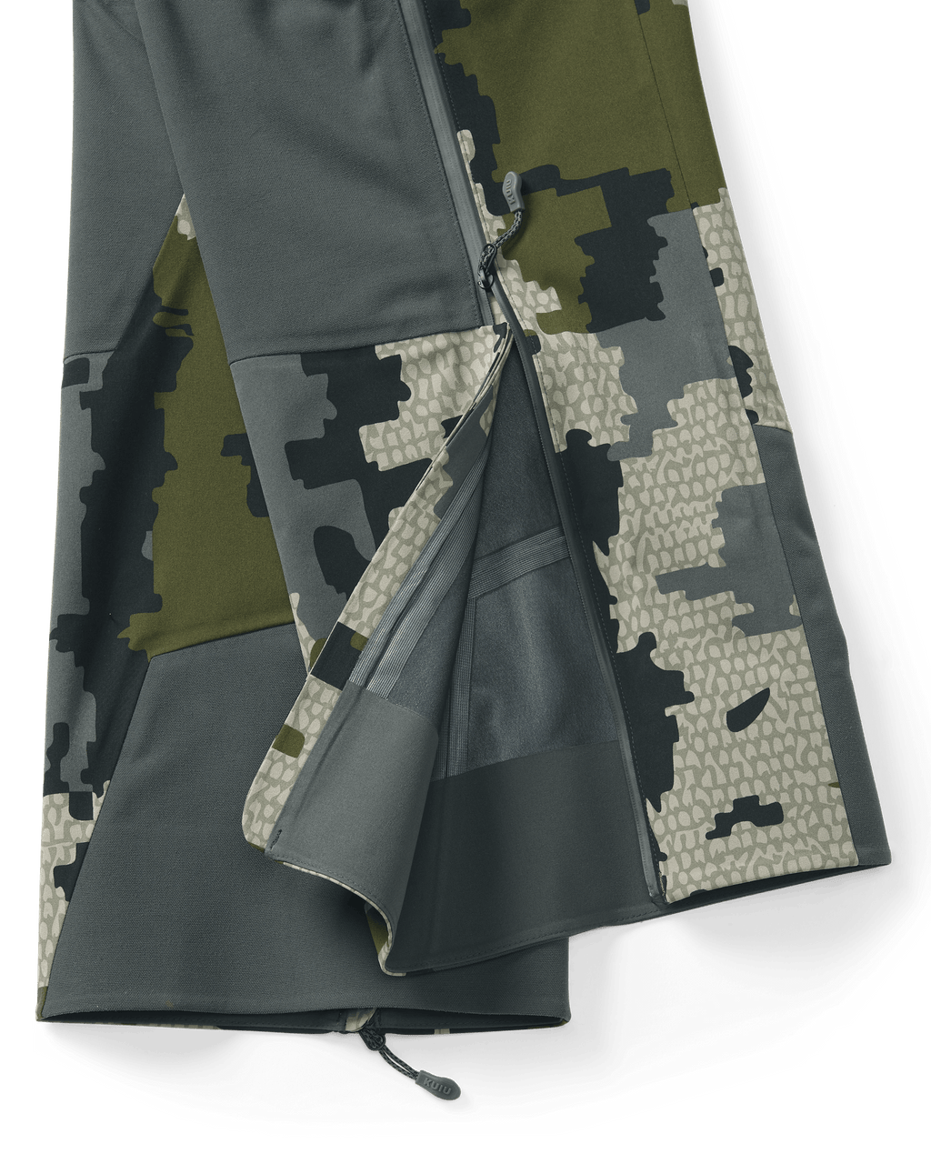 Detail open lower leg zipper on Yukon TR Rain Pant in Verde Camouflage