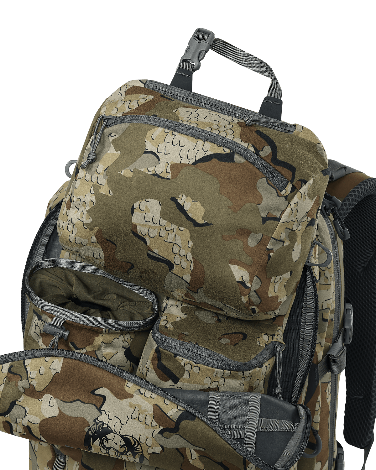 Included a removeable matching hanging organizer for essentials in Valo Camouflage