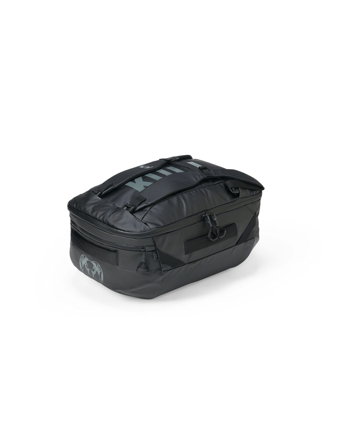 Horizontal Waypoint 2800 in Black with shoulder straps attached