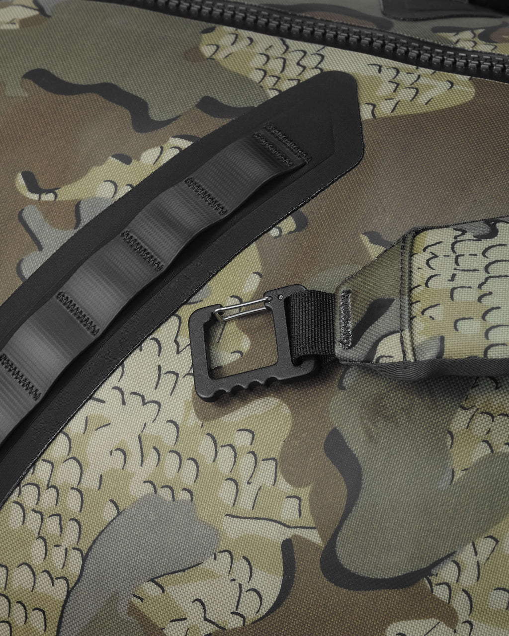 Close, Top Profile of Kodiak 6600 Submersible Duffel in Valo Camouflage Highlighting Removable Shoulder Straps