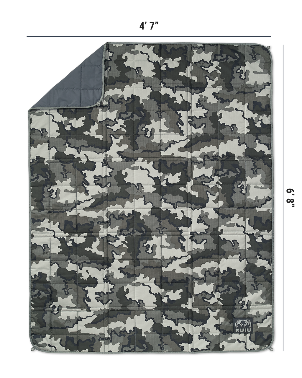 Flat lay of Distance AT Blanket in Vias Storm camouflage