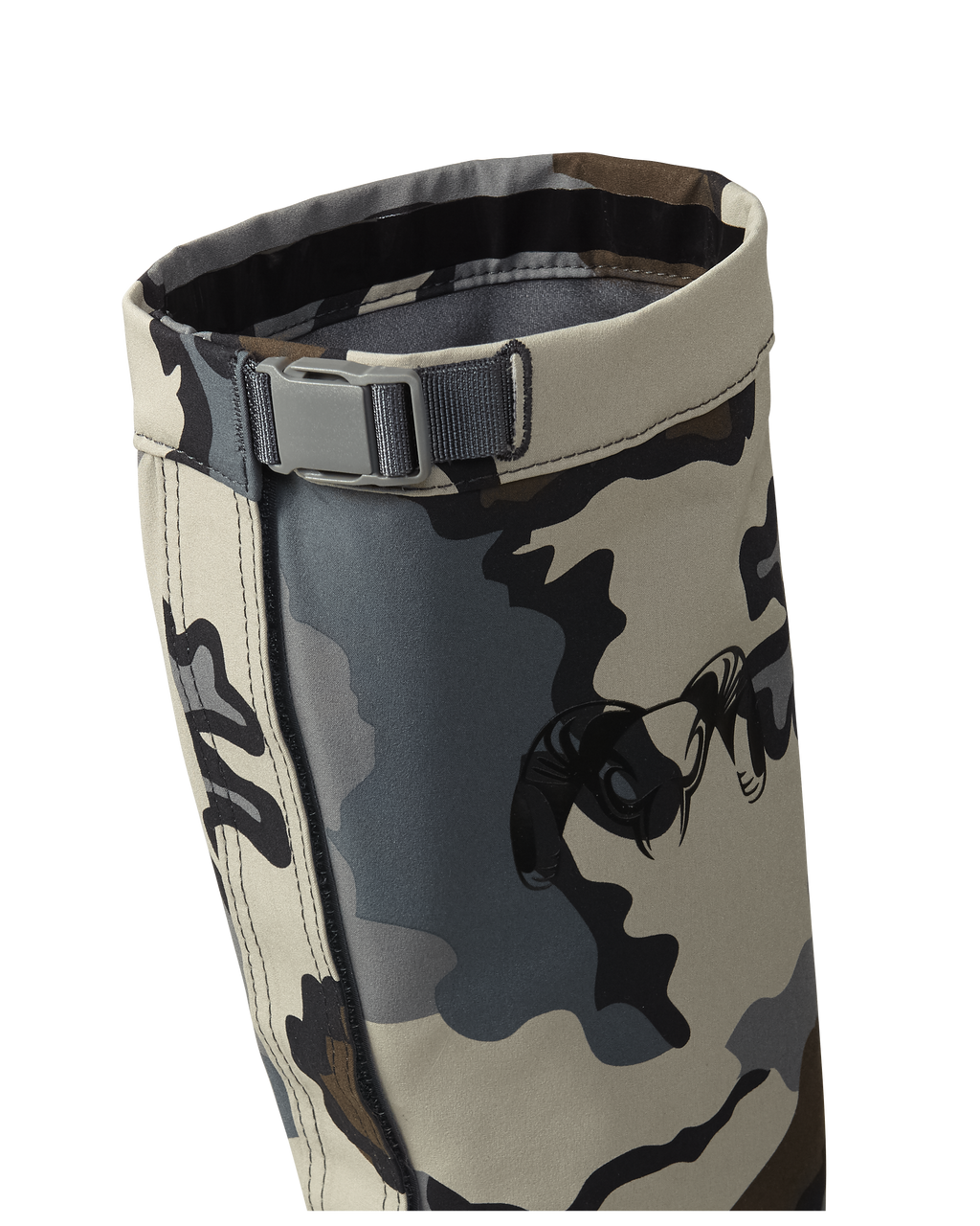 Top buckle detail on Yukon HD Hunting Boot Gaiter in Vias Camouflage