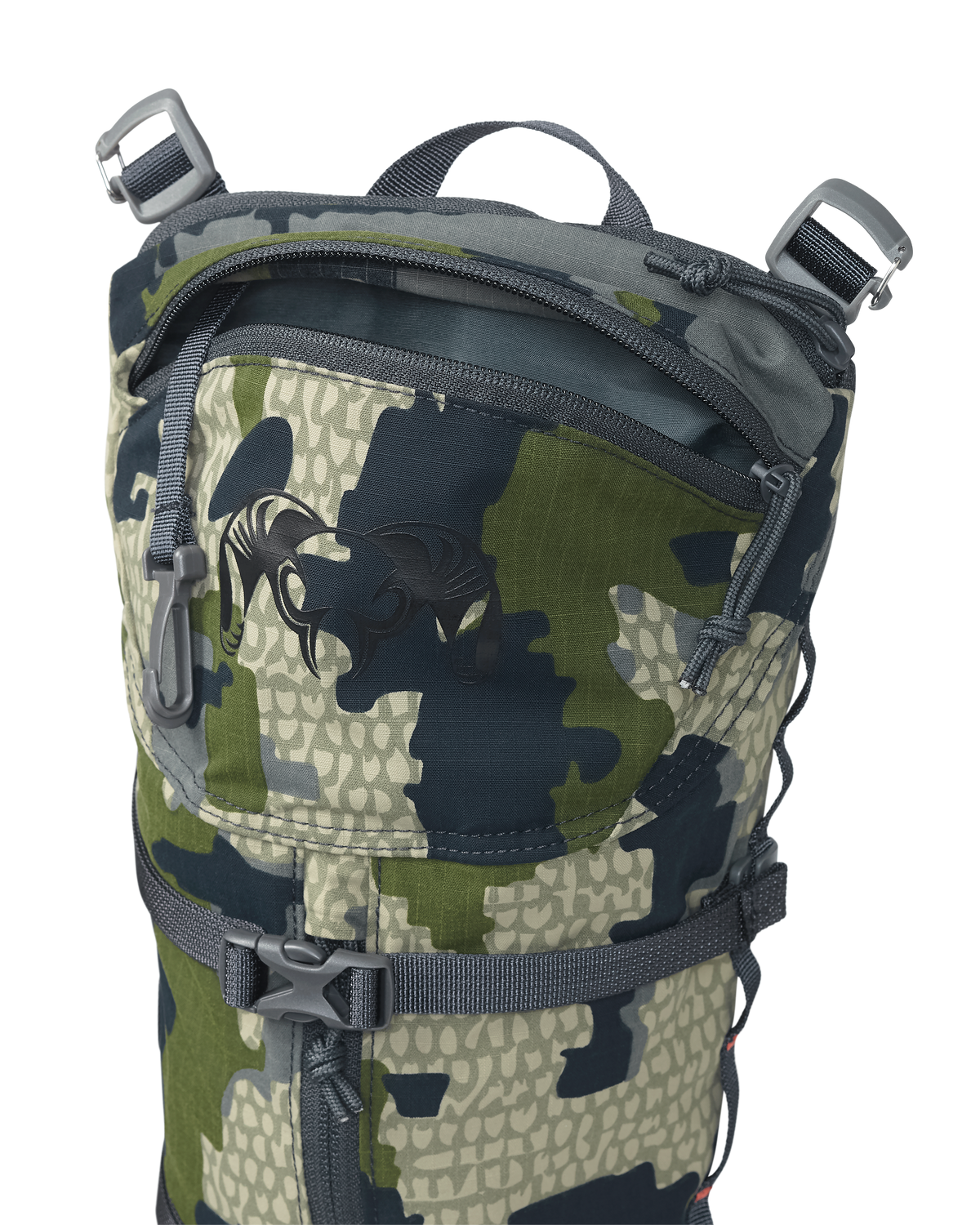 Front of PRO G3 Hydration Rid in Verde Camouflage, Highlighting top zippered accessory compartment