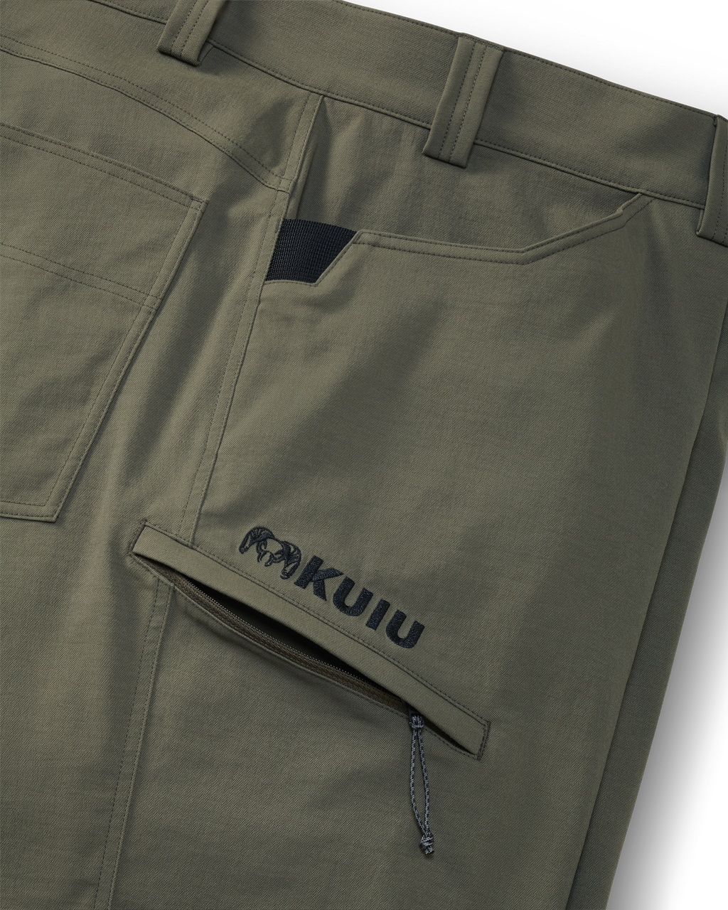 Detail thigh side zippered pocket, Highlighting right-hand knife feature on the Switchback 10″ Short in Ash Brown