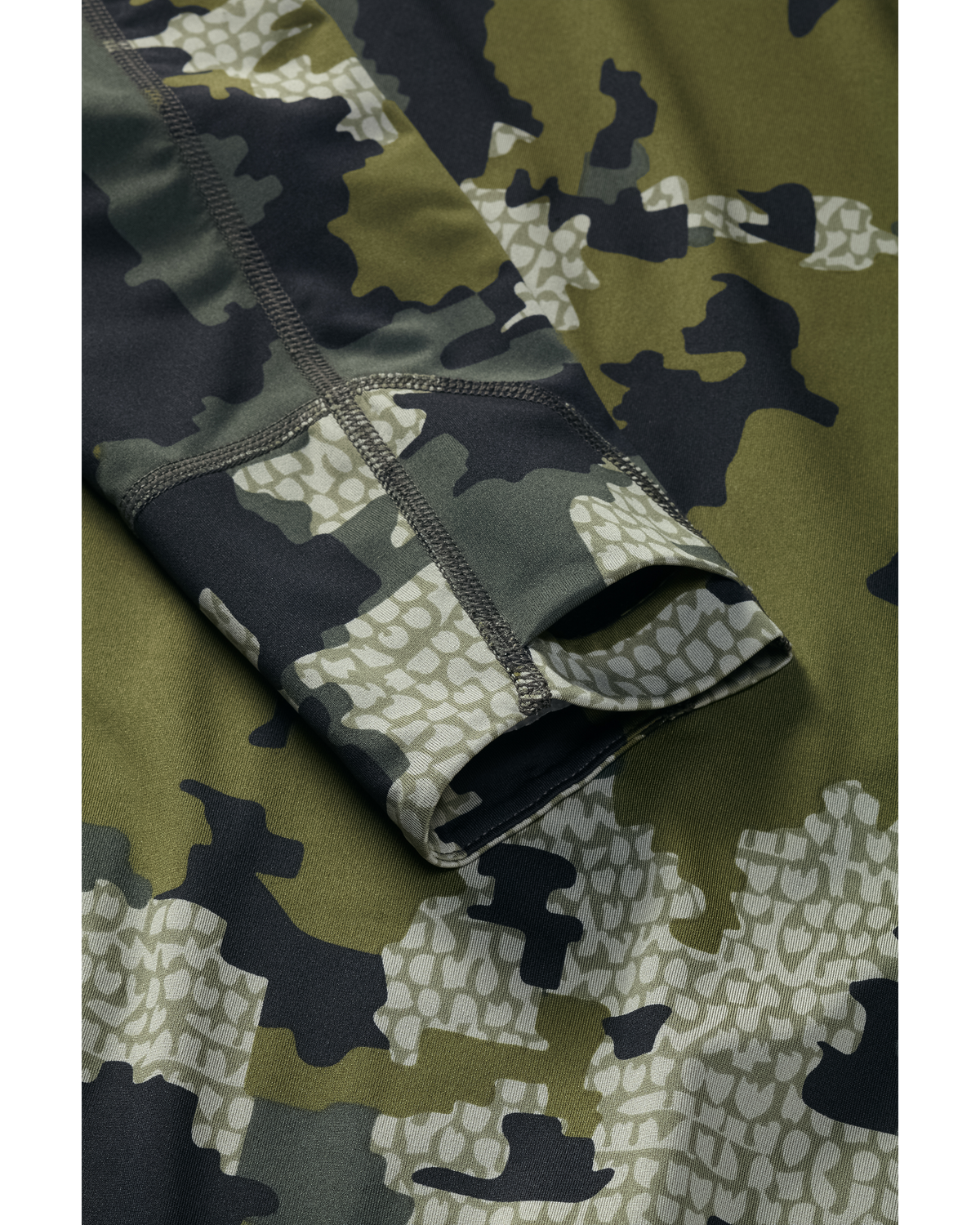 Layered Thumbholes and Flatlock Seams on Gila Long Sleeve Hoodie in Verde Camouflage