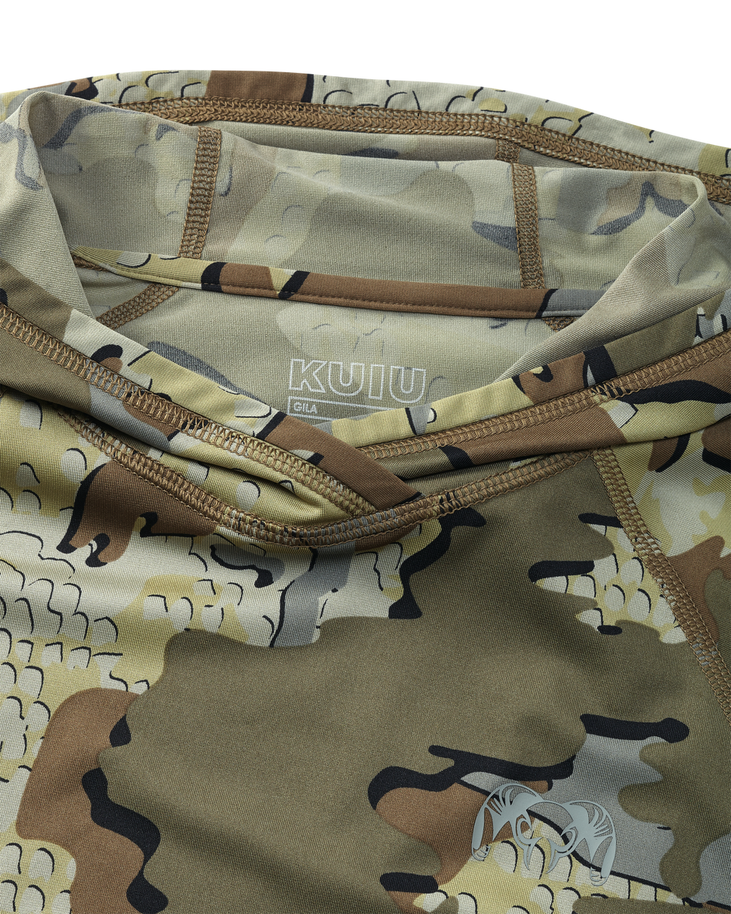 collar on Women's Gila LS Hoodie in Valo Camouflage