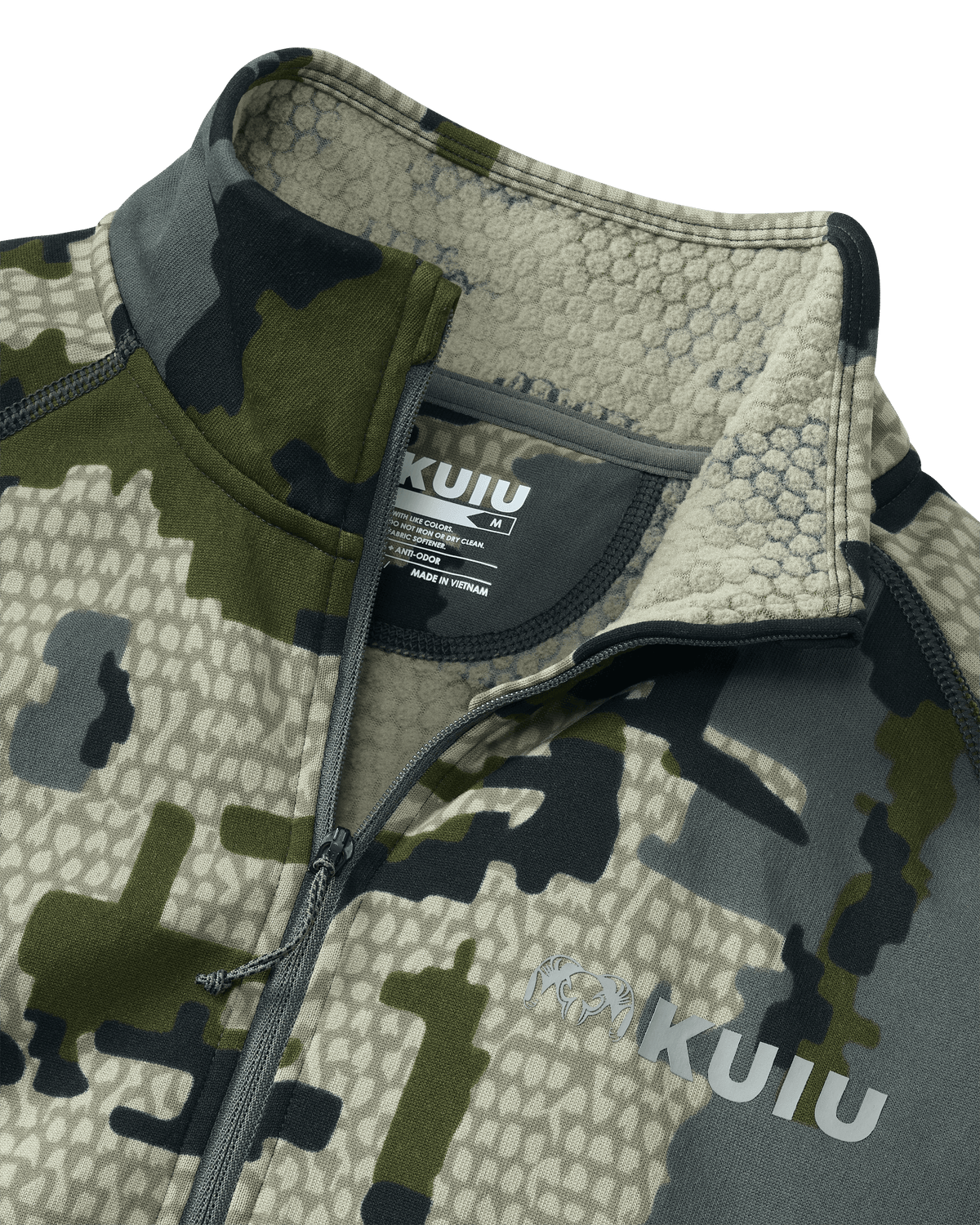 Front of Encounter 200 Fleece Zip-T in Verde Camouflage Highlighting Half-zip Pullover Design and Jacquard Fleece Interior